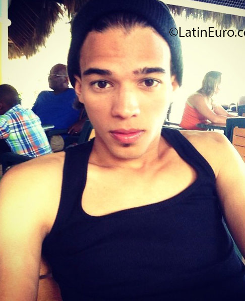 Date this tall Dominican Republic man Vincent from San francisco de macoris DO25851