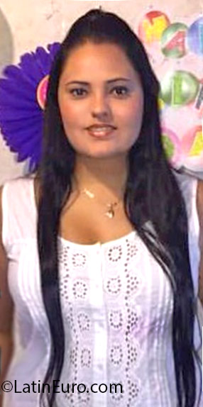 Date this cute Colombia girl Linda from Bogota CO18983