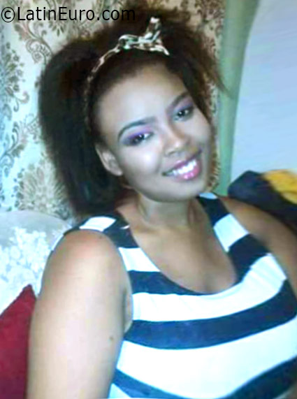 Date this stunning Jamaica girl Whitney from Kingston JM2323