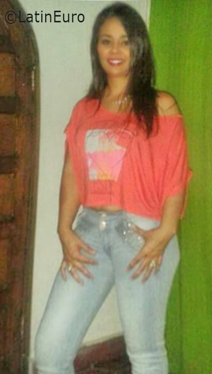 Date this delightful Panama girl Diana from Panama PA1009