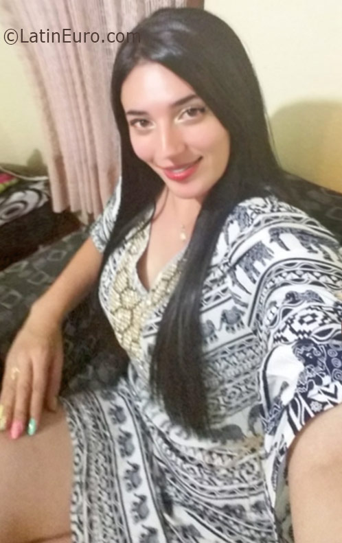 Date this delightful Colombia girl Milena from Manizales CO19105