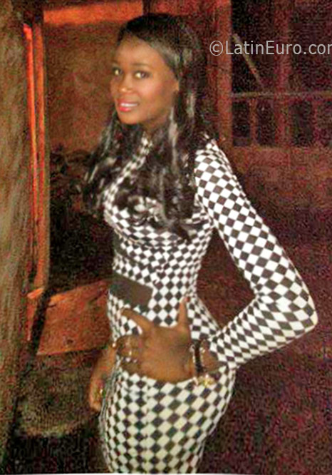 Date this hot Dominican Republic girl Yaniris from Santo Domingo DO30062