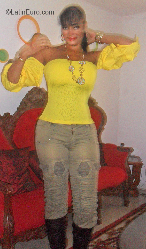 Date this sensual Colombia girl Janit from Jamundi CO19117