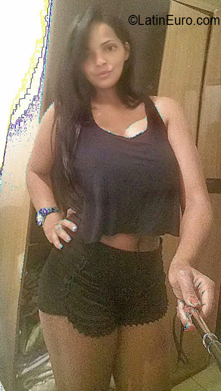 Date this hard body Brazil girl Gesiane from Belo Horizonte BR9720