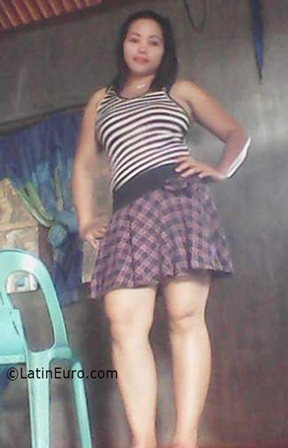 Date this beautiful Philippines girl Nelia from Palo PH916