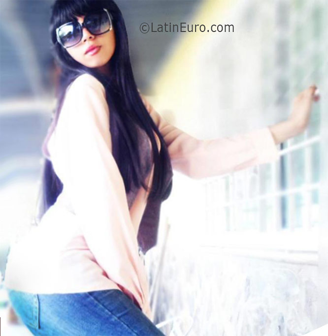 Date this sensual Venezuela girl Marianny from Ojeda VE668