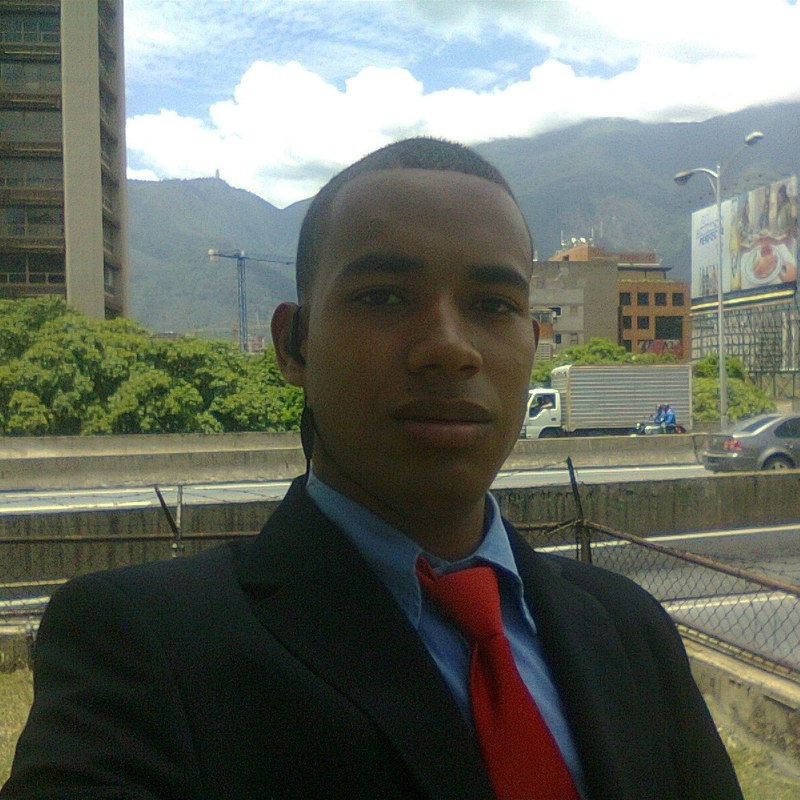 Date this happy Venezuela man Carlos from Caracas VE692