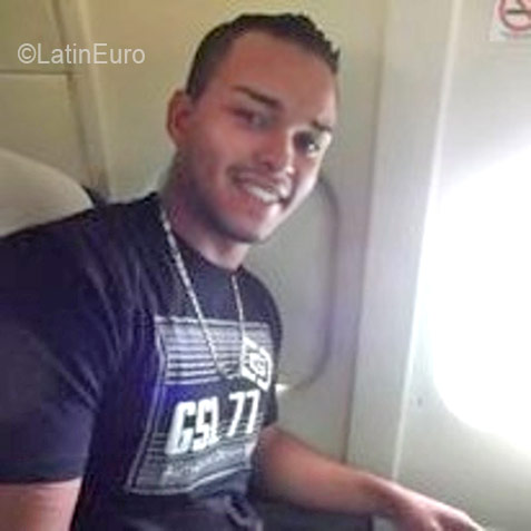 Date this happy Venezuela man Gregory from Aragua VE719