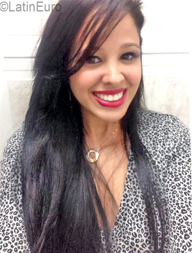 Date this hot Brazil girl Jessica from Sao Paulo BR9749