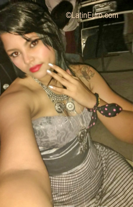 Date this fun Colombia girl KATYA from Barranquilla CO19267