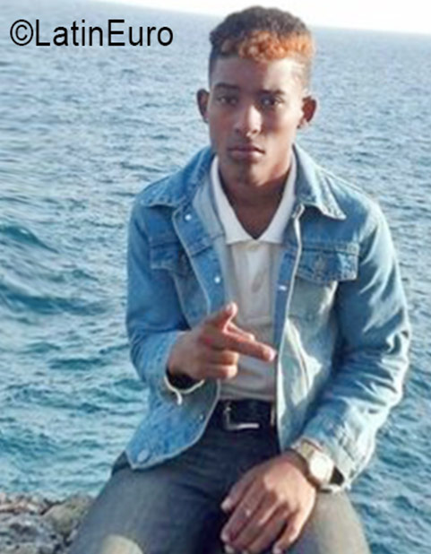 Date this cute Dominican Republic man Leonardo from Santo Domingo DO26396