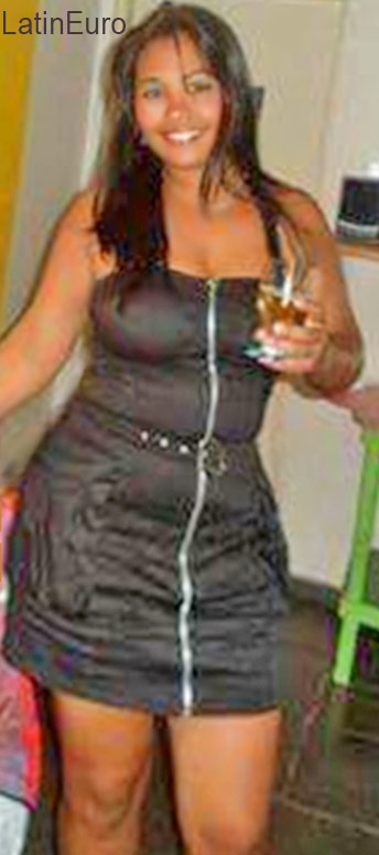 Date this charming Brazil girl Gisele from Sao Jose dos Campos BR9759