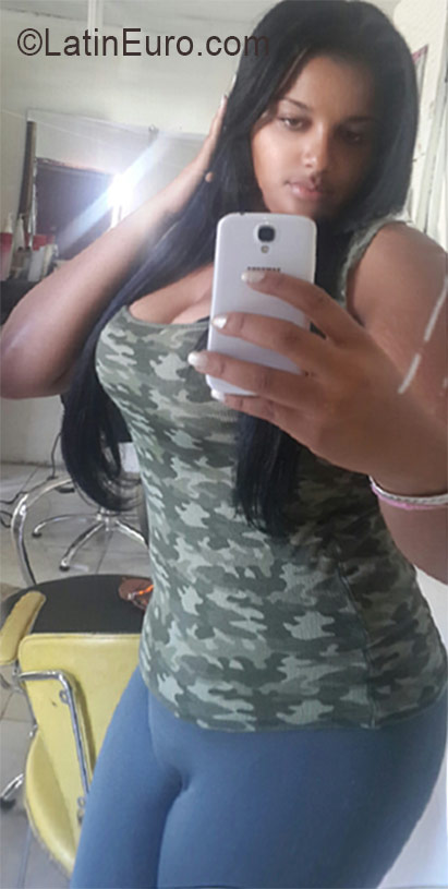 Date this attractive Dominican Republic girl Yandia from Santo Domingo DO26454