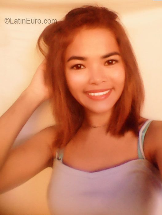 Date this nice looking Philippines girl Ravie from Surigao PH922