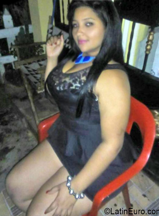 Date this sensual Dominican Republic girl Caroline from Santo Domingo DO26558