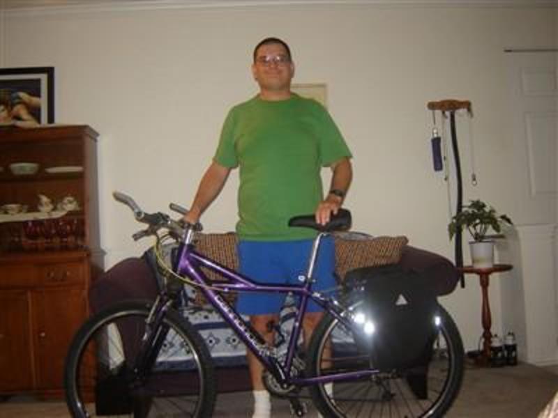 Date this georgeous United States man MacTech999 from Chicago US17623