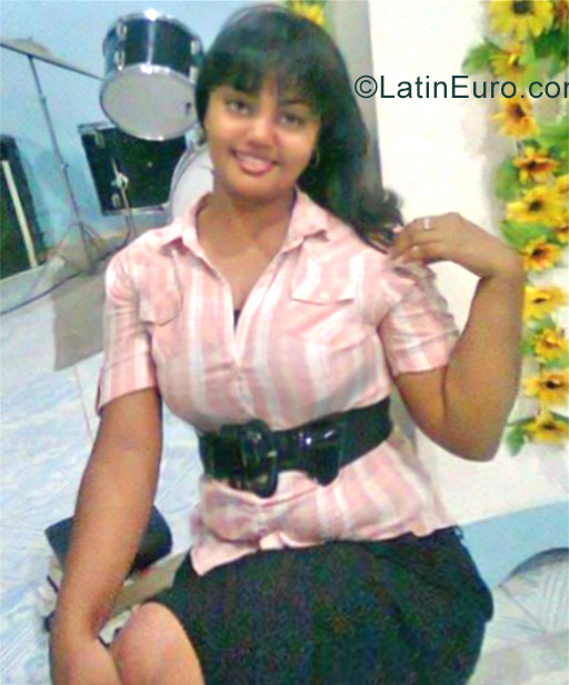 Date this fun Honduras girl Marta from Olanchito HN2276
