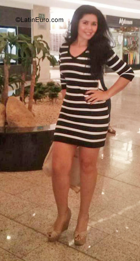 Date this sultry Colombia girl Cami from Barranquilla CO19616