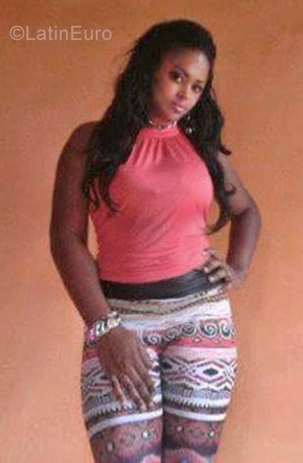 Date this nice looking Jamaica girl Ana7824721 from Montego Bay JM2365