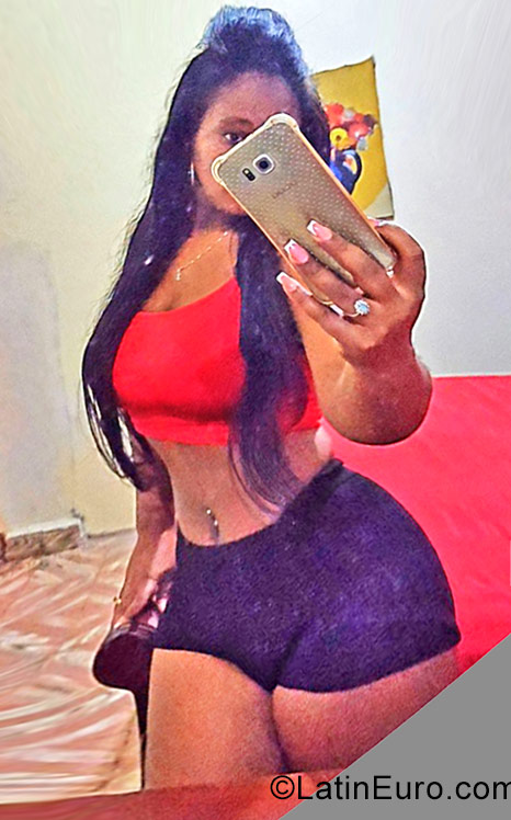 Date this fun Dominican Republic girl Dea from Santo Domingo DO26946