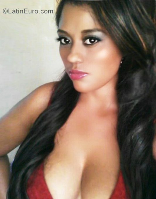 Date this passionate Dominican Republic girl Alexa from Santiago DO26979