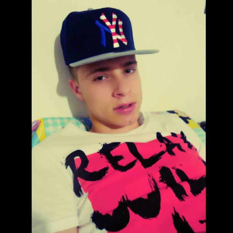 Date this foxy Colombia man Daniel perez from Pereira CO19842