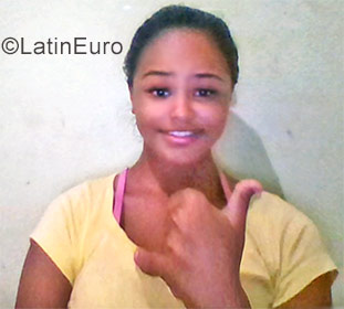 Date this fun Brazil girl Vitoria from Varzea grande BR9844