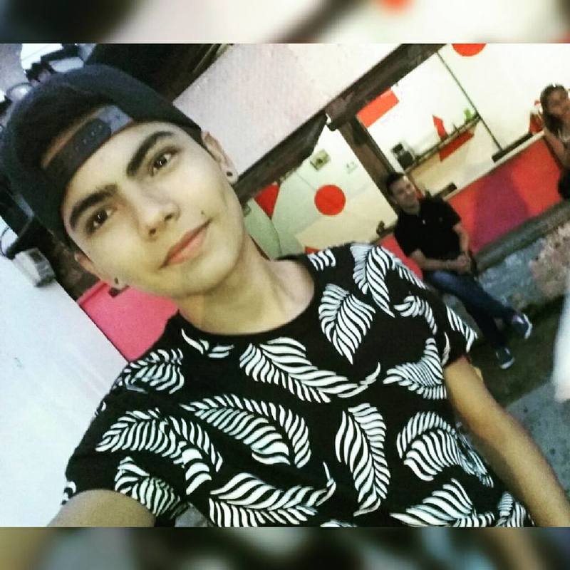 Date this voluptuous Colombia man Camilo Triana from Manizales CO19915