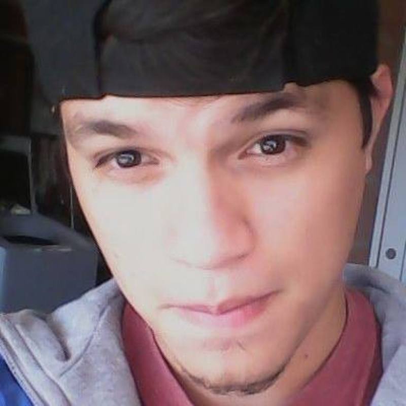 Date this exotic Colombia man Alexander moril from Bogota CO19981