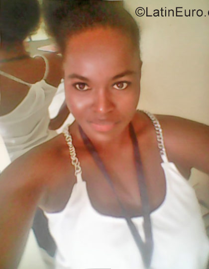 Date this sultry Colombia girl Mimi from cali CO20069