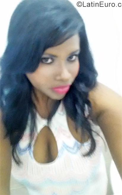 Date this sultry Dominican Republic girl Wanda from Santiago DO27248