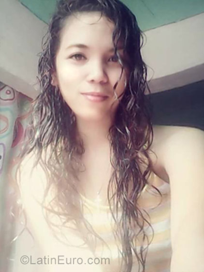 Date this happy Philippines girl Honey from Villaba PH945