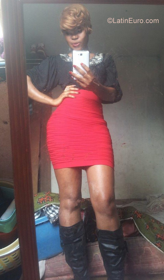 Date this beautiful Ivory Coast girl Cristaz from Abidjan IC79