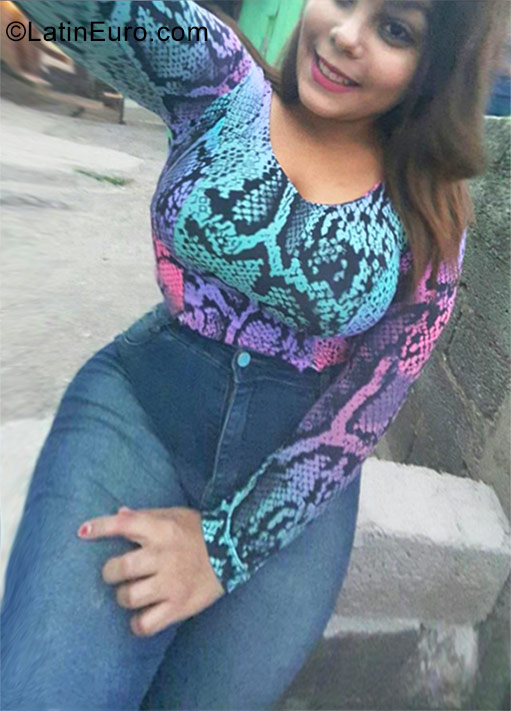 Date this attractive Brazil girl Daiane from Sao Paulo BR9889