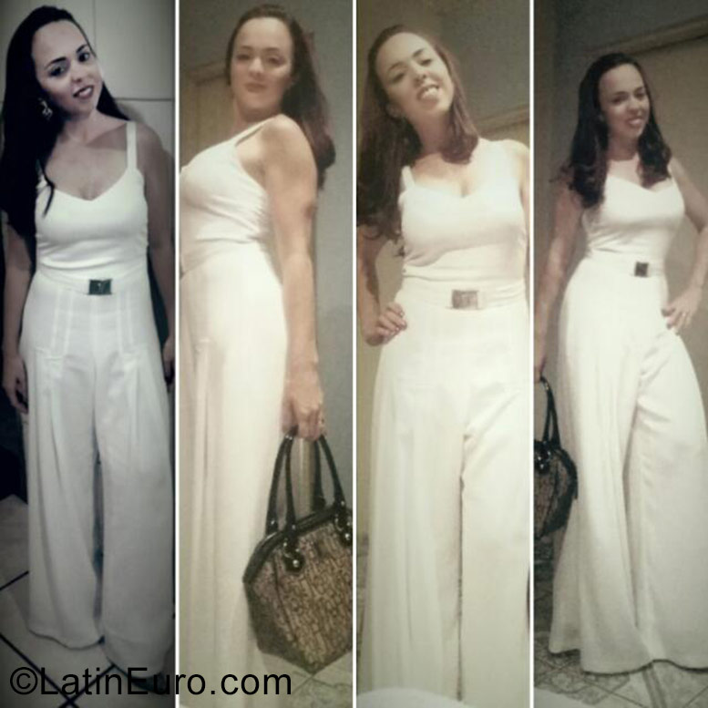 Date this funny Brazil girl Simone from Sao Paulo BR9893