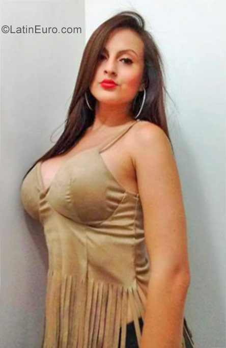 Date this hard body Colombia girl Pamela from Cali CO20272
