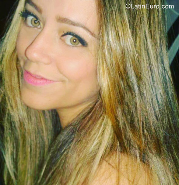 Date this delightful Brazil girl Nara from Juiz de Fora BR9910