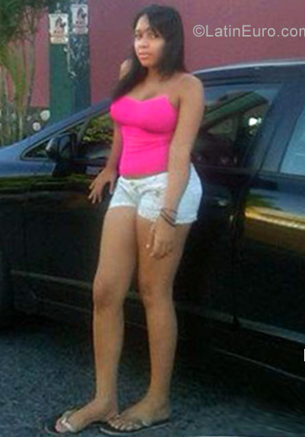 Date this sensual Dominican Republic girl Meridania from Santo Domingo DO27601