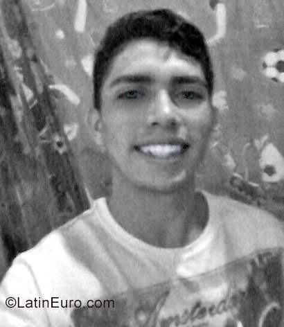 Date this funny Brazil man Kevin from Sobral BR9931