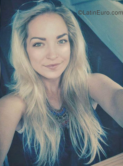 Date this sultry United States girl Kate from Forest Hills US17963