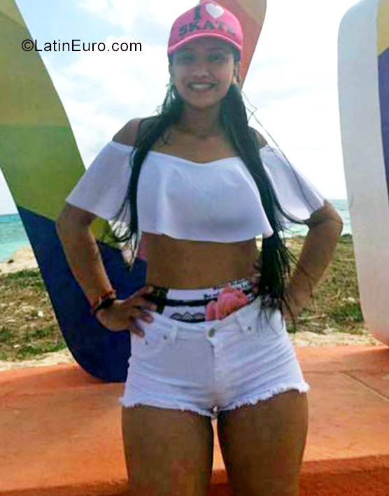 Date this tall Colombia girl Melissa from Medellin CO21014