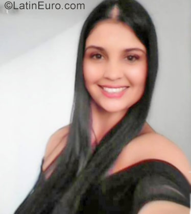 Date this delightful Colombia girl Natalia from Medellin CO21237