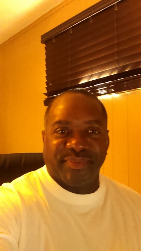 Date this funny United States man Dahampster from Memphis US18121