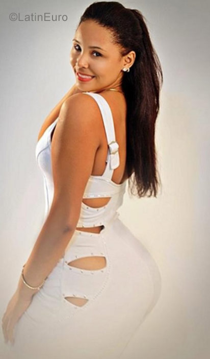 Date this foxy Dominican Republic girl Roselysb from Santo Domingo este DO38545