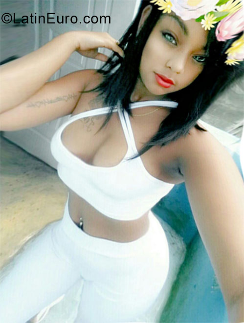 Date this passionate Dominican Republic girl Jessica minaya from Santo Domingo DO28686