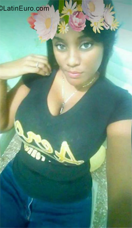 Date this happy Dominican Republic girl Freisie from La Romana DO28797