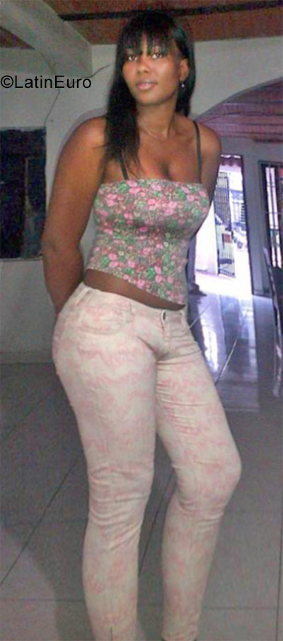 Date this athletic Colombia girl Ana maria from Cali CO24612