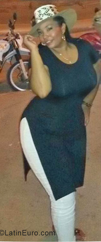 Date this exotic Colombia girl Norys Bellido from Medellin CO21622