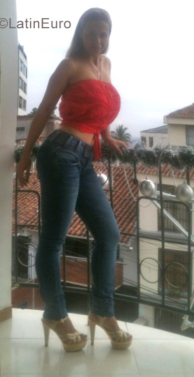 Date this georgeous Colombia girl Mara from Cali CO21700