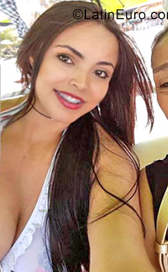 Date this gorgeous Colombia girl Liliana from Medellin CO21712
